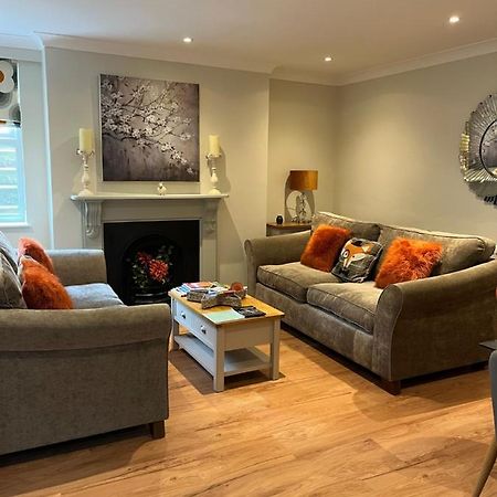 Luxury Refurbished 2 Bedroom Regency Apartment Cheltenham Exterior photo